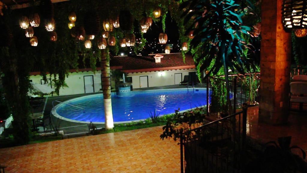 Hotel Posada Virreyes Tlaquepaque Bagian luar foto
